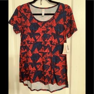 NWT Lularoe Classic T